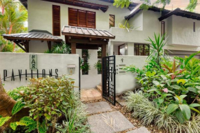 Far Pavilion - A tranquil Hampton-style Villa
